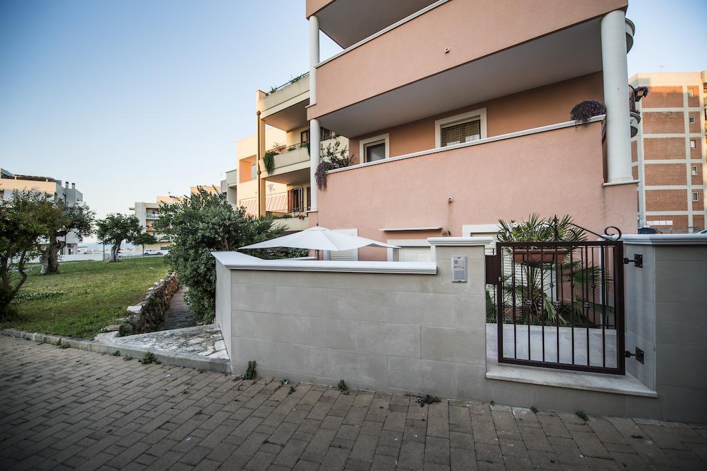La Casetta Di Chiara B&B Polignano a Mare Ruang foto